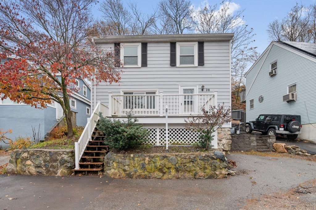 28 Hillcrest St, Waltham, Massachusetts, 3 Bedrooms Bedrooms, 6 Rooms Rooms,1.5 BathroomsBathrooms,Residential,For Sale,Hillcrest St,73454332