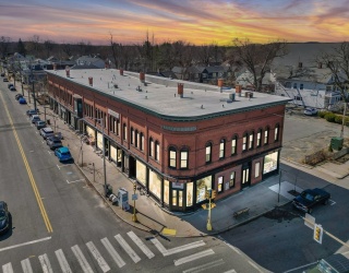 76 Maple St, Northampton, Massachusetts, 14 Bedrooms Bedrooms, 70 Rooms Rooms,21 BathroomsBathrooms,Residential Income,For Sale,Maple St,73466170
