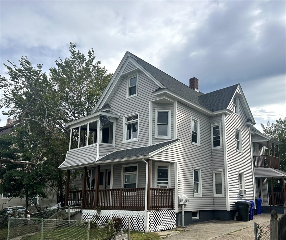 15 Malden St, Springfield, Massachusetts, 6 Bedrooms Bedrooms, 13 Rooms Rooms,3 BathroomsBathrooms,Residential Income,For Sale,Malden St,73466186
