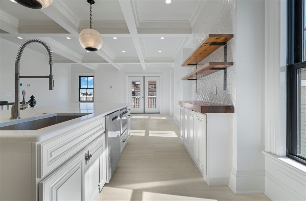 6 Douglas Street, Boston, Massachusetts, 3 Bedrooms Bedrooms, 8 Rooms Rooms,3.5 BathroomsBathrooms,Residential Lease,For Rent,Douglas Street,73442498