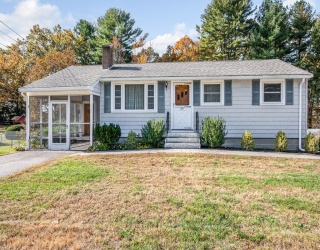 1370 Varnum Ave, Lowell, Massachusetts, 3 Bedrooms Bedrooms, 5 Rooms Rooms,1 BathroomBathrooms,Residential,For Sale,Varnum Ave,73456360