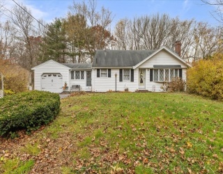 57 Carver Dr, Bridgewater, Massachusetts, 3 Bedrooms Bedrooms, 6 Rooms Rooms,1 BathroomBathrooms,Residential,For Sale,Carver Dr,73456128