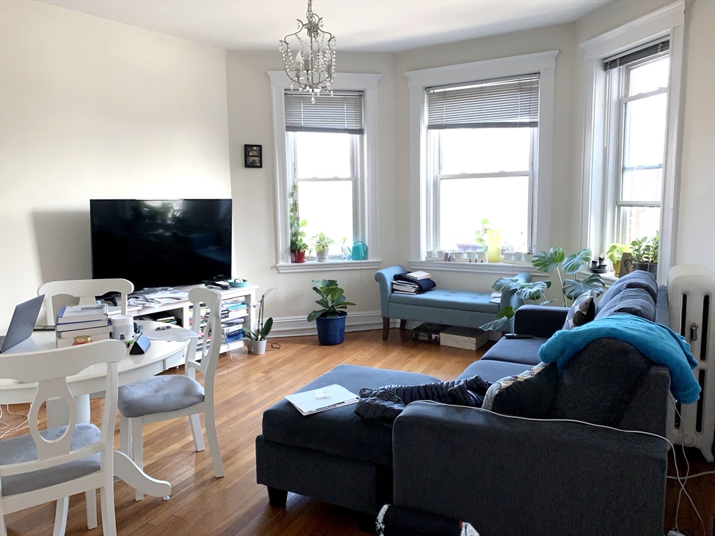 131 Park Dr, Boston, Massachusetts, 1 Bedroom Bedrooms, 5 Rooms Rooms,1 BathroomBathrooms,Residential Lease,For Rent,Park Dr,73466227