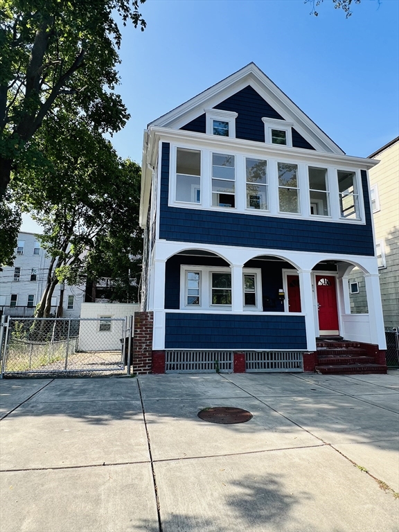 678 Bennington St, Boston, Massachusetts, 5 Bedrooms Bedrooms, 11 Rooms Rooms,1.5 BathroomsBathrooms,Residential Lease,For Rent,Bennington St,73466245
