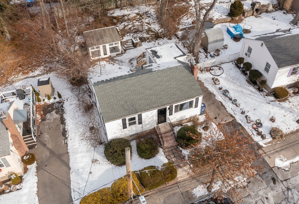 10 Van Brunt St, Boston, Massachusetts, 3 Bedrooms Bedrooms, 7 Rooms Rooms,2 BathroomsBathrooms,Residential,For Sale,Van Brunt St,73466251