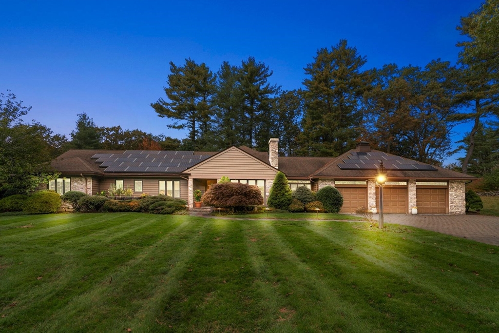 211 Eliot Street, Natick, Massachusetts, 3 Bedrooms Bedrooms, 9 Rooms Rooms,3.5 BathroomsBathrooms,Residential,For Sale,Eliot Street,73466263