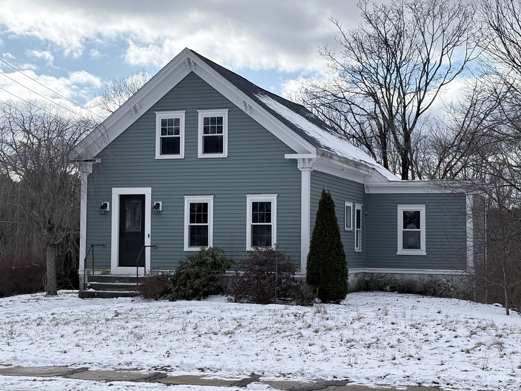 20 South St, Plainville, Massachusetts, 2 Bedrooms Bedrooms, 9 Rooms Rooms,2 BathroomsBathrooms,Residential,For Sale,South St,73466291