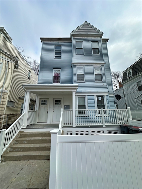 8 Nelson Street, Boston, Massachusetts, 2 Bedrooms Bedrooms, 4 Rooms Rooms,1 BathroomBathrooms,Residential Lease,For Rent,Nelson Street,73466323