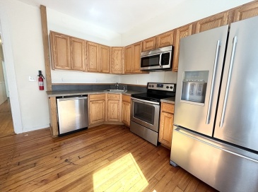 1 Folsom Ave, Boston, Massachusetts, 4 Bedrooms Bedrooms, 6 Rooms Rooms,1.5 BathroomsBathrooms,Residential Lease,For Rent,Folsom Ave,72122835