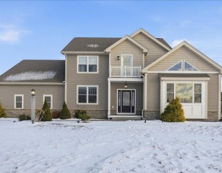 02 Aspen Dr, Pelham, New Hampshire, 3 Bedrooms Bedrooms, 8 Rooms Rooms,2.5 BathroomsBathrooms,Residential,For Sale,Aspen Dr,73466368