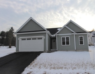 8 Weber Farm Road, Wrentham, Massachusetts, 2 Bedrooms Bedrooms, 7 Rooms Rooms,2 BathroomsBathrooms,Residential,For Sale,Weber Farm Road,73466387