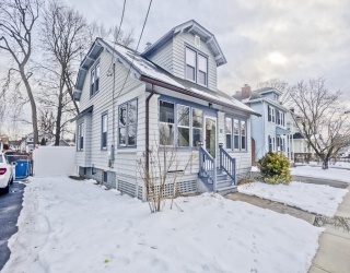 53 Warren Street, West Springfield, Massachusetts, 3 Bedrooms Bedrooms, 7 Rooms Rooms,2 BathroomsBathrooms,Residential,For Sale,Warren Street,73466484