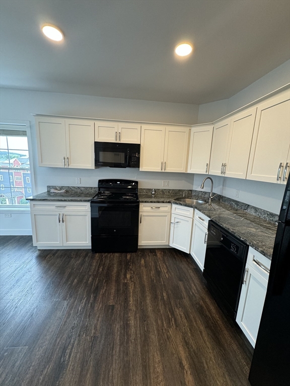 6 Needhams Landing Road, Lynn, Massachusetts, 2 Bedrooms Bedrooms, 5 Rooms Rooms,1 BathroomBathrooms,Residential Lease,For Rent,Needhams Landing Road,73466495