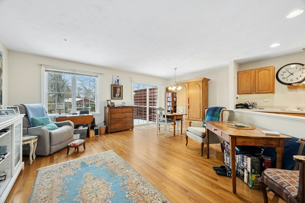 22 Village Way, Rutland, Massachusetts, 2 Bedrooms Bedrooms, 4 Rooms Rooms,1.5 BathroomsBathrooms,Residential,For Sale,Village Way,73466413