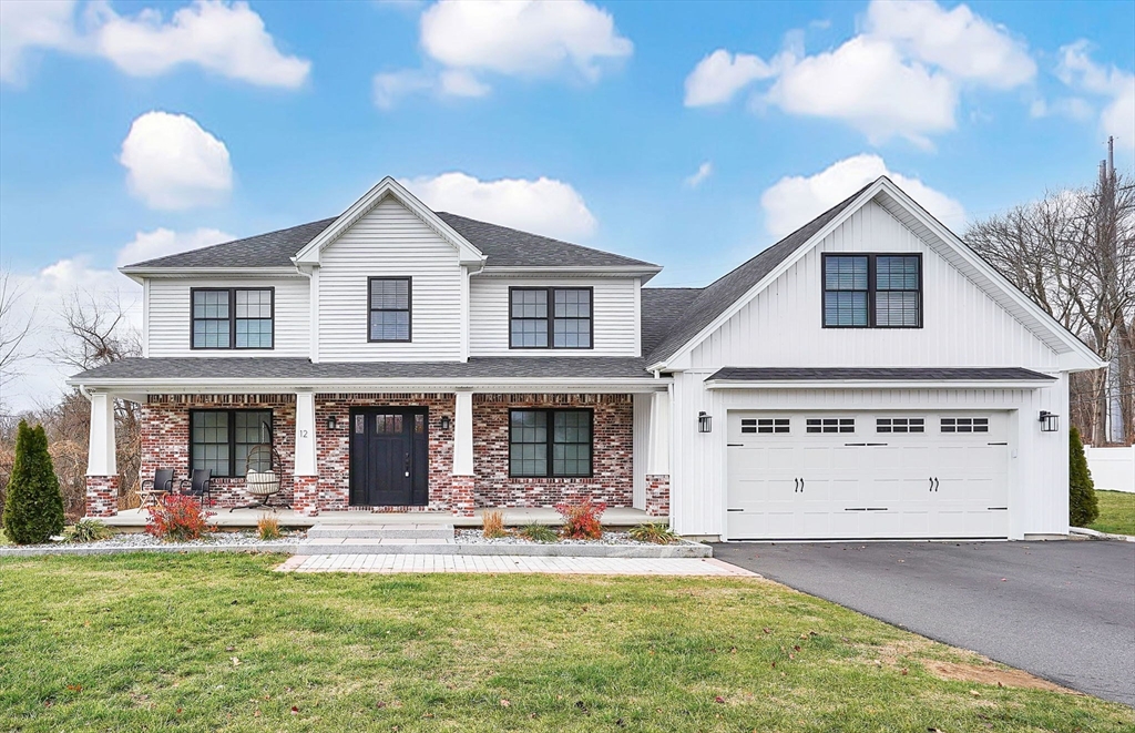 12 Mariana Way, Ludlow, Massachusetts, 4 Bedrooms Bedrooms, 7 Rooms Rooms,2.5 BathroomsBathrooms,Residential,For Sale,Mariana Way,73466406