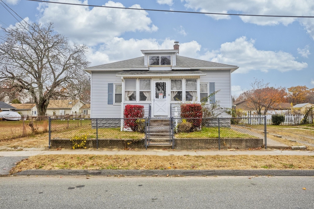 62 Jennings St, Chicopee, Massachusetts, 2 Bedrooms Bedrooms, 8 Rooms Rooms,1 BathroomBathrooms,Residential Income,For Sale,Jennings St,73454909
