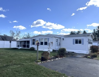 6 John's Drive, Westfield, Massachusetts, 2 Bedrooms Bedrooms, 5 Rooms Rooms,2 BathroomsBathrooms,Residential,For Sale,John's Drive,73451592