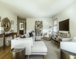 28 Elm Street, Manchester, Massachusetts, 2 Bedrooms Bedrooms, 6 Rooms Rooms,1 BathroomBathrooms,Residential,For Sale,Elm Street,73450787