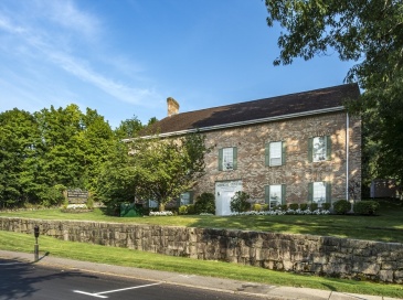 422 Worcester St, Wellesley, Massachusetts, ,Commercial Lease,For Rent,Worcester St,73445324