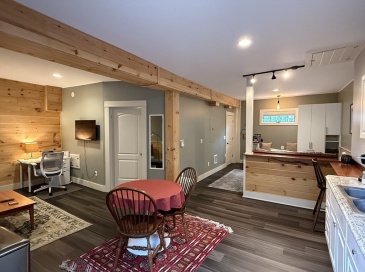 5 Bridge St., Montague, Massachusetts, 2 Bedrooms Bedrooms, 6 Rooms Rooms,2 BathroomsBathrooms,Residential Income,For Sale,Bridge St.,73449172