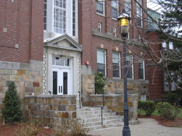 130 Beach St, Quincy, Massachusetts, 2 Bedrooms Bedrooms, 5 Rooms Rooms,2 BathroomsBathrooms,Residential Lease,For Rent,Beach St,73466593