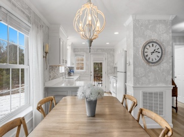 32 Carleton St, Wareham, Massachusetts, 2 Bedrooms Bedrooms, 5 Rooms Rooms,2 BathroomsBathrooms,Residential,For Sale,Carleton St,73466542