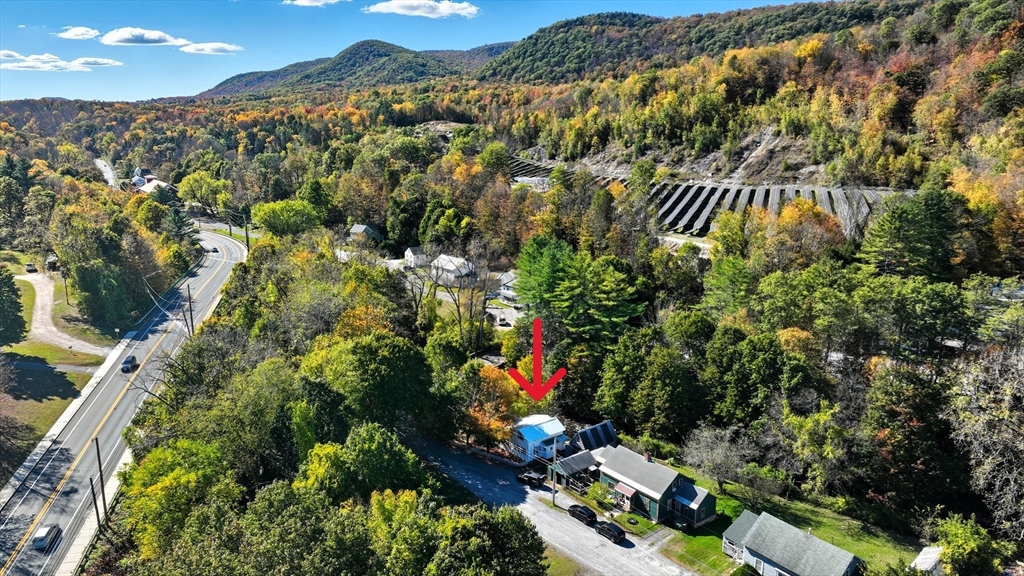 2 S Willow St, Adams, Massachusetts, 1 Bedroom Bedrooms, 3 Rooms Rooms,1 BathroomBathrooms,Residential,For Sale,S Willow St,73466550