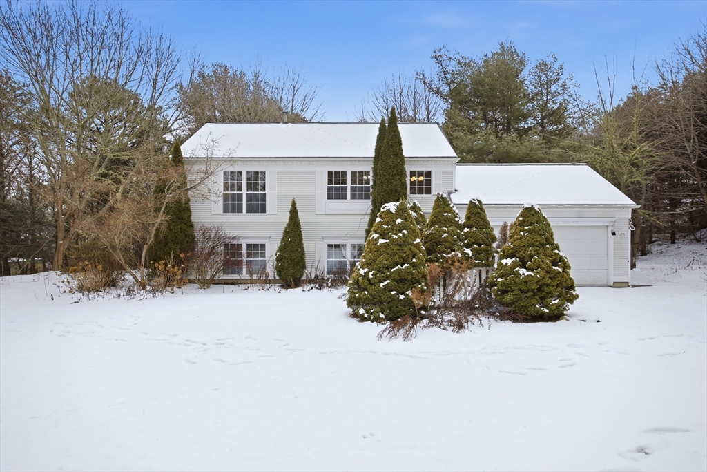 305 Raymond Road, Plymouth, Massachusetts, 3 Bedrooms Bedrooms, 6 Rooms Rooms,2 BathroomsBathrooms,Residential,For Sale,Raymond Road,73466564