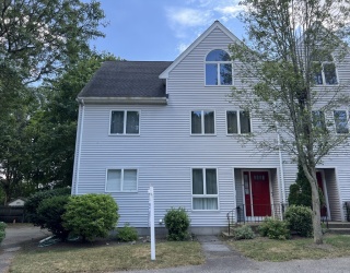 46 Suomi Rd, Quincy, Massachusetts, 3 Bedrooms Bedrooms, 8 Rooms Rooms,2.5 BathroomsBathrooms,Residential,For Sale,Suomi Rd,73466578