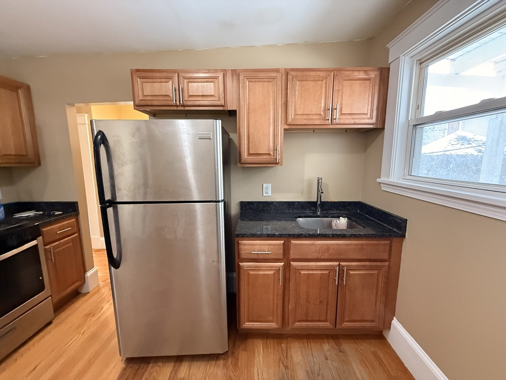 25 Ronan Street, Boston, Massachusetts, 3 Bedrooms Bedrooms, 6 Rooms Rooms,1 BathroomBathrooms,Residential Lease,For Rent,Ronan Street,73466607