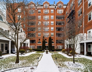 11 Church, Salem, Massachusetts, 2 Bedrooms Bedrooms, 5 Rooms Rooms,2 BathroomsBathrooms,Residential,For Sale,Church,73466605