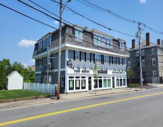 277 Pawtucket Street, Lowell, Massachusetts, 3 Bedrooms Bedrooms, 5 Rooms Rooms,2 BathroomsBathrooms,Residential Lease,For Rent,Pawtucket Street,73466616