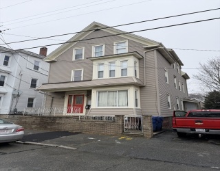 592 Cottage St, New Bedford, Massachusetts, 9 Bedrooms Bedrooms, 15 Rooms Rooms,3 BathroomsBathrooms,Residential Income,For Sale,Cottage St,73466623