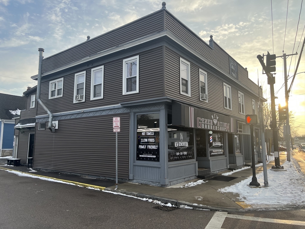 99-101 E Main St, Milford, Massachusetts, ,Commercial Sale,For Sale,E Main St,73466670