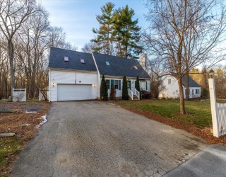 369 Cooper Rd, Northbridge, Massachusetts, 5 Bedrooms Bedrooms, 5 Rooms Rooms,3 BathroomsBathrooms,Residential,For Sale,Cooper Rd,73461499