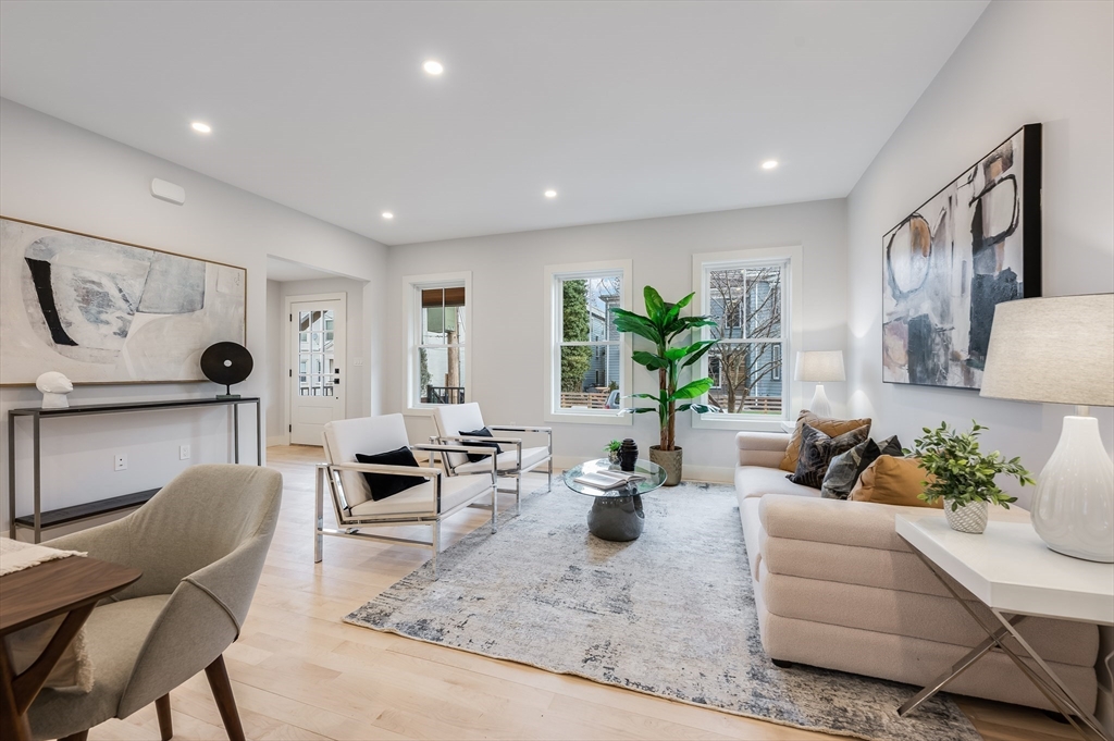 317 Pearl, Cambridge, Massachusetts, 3 Bedrooms Bedrooms, 7 Rooms Rooms,3.5 BathroomsBathrooms,Residential Lease,For Rent,Pearl,73453302