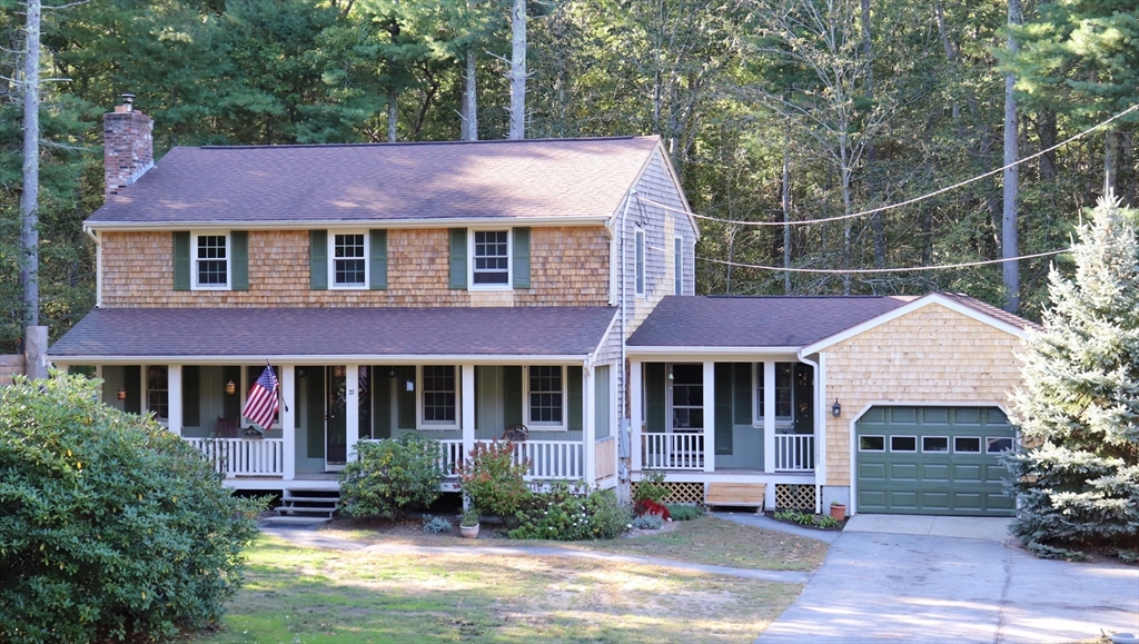 21 Bennett Rd, Rochester, Massachusetts, 3 Bedrooms Bedrooms, 7 Rooms Rooms,1.5 BathroomsBathrooms,Residential,For Sale,Bennett Rd,73433943