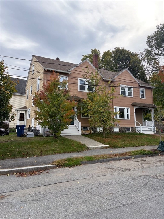 4-6 Wiswall Street, Newton, Massachusetts, 8 Bedrooms Bedrooms, 14 Rooms Rooms,2 BathroomsBathrooms,Residential Income,For Sale,Wiswall Street,73444699