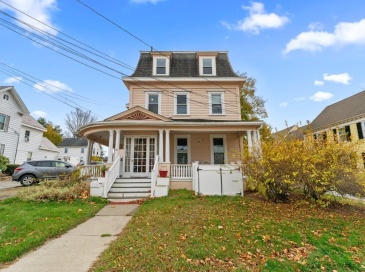 40 West Central St, Natick, Massachusetts, 3 Bedrooms Bedrooms, 5 Rooms Rooms,1 BathroomBathrooms,Residential Lease,For Rent,West Central St,73451224