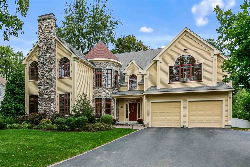 32 Twitchell St, Wellesley, Massachusetts, 6 Bedrooms Bedrooms, 12 Rooms Rooms,5 BathroomsBathrooms,Residential,For Sale,Twitchell St,73452790