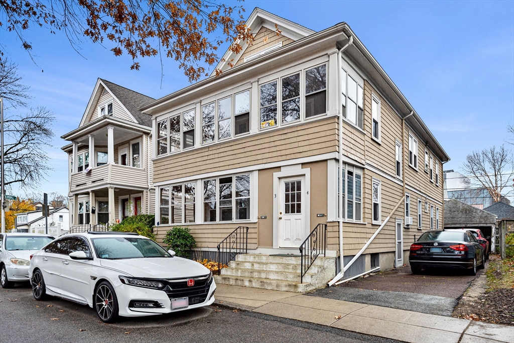 3 Seagrave Rd, Cambridge, Massachusetts, 5 Bedrooms Bedrooms, 17 Rooms Rooms,2 BathroomsBathrooms,Residential Income,For Sale,Seagrave Rd,73466811