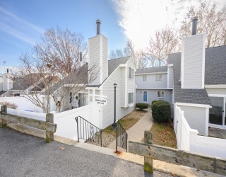 209 Lake St, Weymouth, Massachusetts, 2 Bedrooms Bedrooms, 4 Rooms Rooms,1 BathroomBathrooms,Residential,For Sale,Lake St,73466819