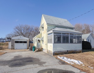 75 Ottawa St., Attleboro, Massachusetts, 2 Bedrooms Bedrooms, 4 Rooms Rooms,1 BathroomBathrooms,Residential,For Sale,Ottawa St.,73466838