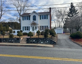 1657 Meridian, Fall River, Massachusetts, 3 Bedrooms Bedrooms, 6 Rooms Rooms,2 BathroomsBathrooms,Residential Lease,For Rent,Meridian,73466715