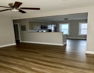 325 Snell, Fall River, Massachusetts, 4 Bedrooms Bedrooms, 6 Rooms Rooms,1 BathroomBathrooms,Residential Lease,For Rent,Snell,73466752