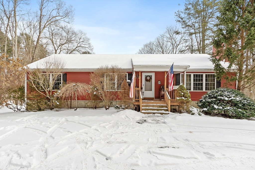 1215 South St, Barre, Massachusetts, 3 Bedrooms Bedrooms, 6 Rooms Rooms,2 BathroomsBathrooms,Residential,For Sale,South St,73466789