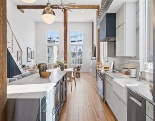 1001 Shirley, Winthrop, Massachusetts, 2 Bedrooms Bedrooms, 5 Rooms Rooms,2.5 BathroomsBathrooms,Residential,For Sale,Shirley,73466792