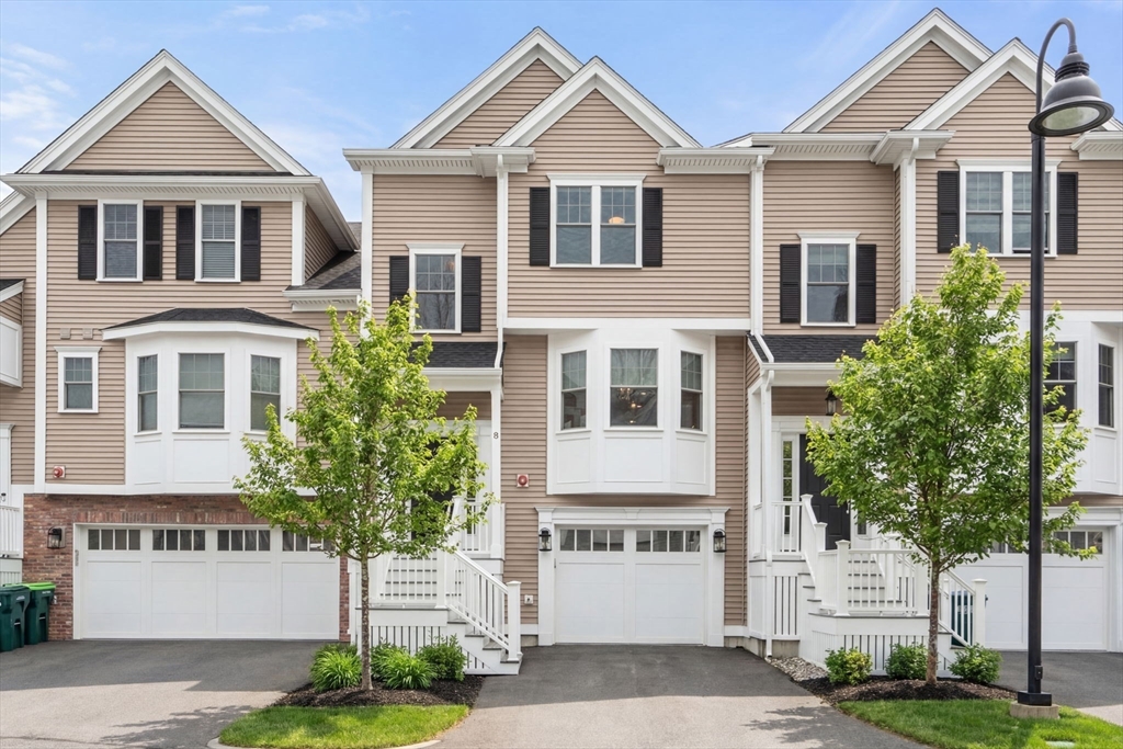 8 Audubon Way, Canton, Massachusetts, 3 Bedrooms Bedrooms, 6 Rooms Rooms,3.5 BathroomsBathrooms,Residential,For Sale,Audubon Way,73466767