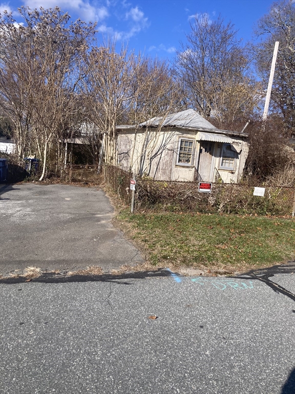 40 Highland Ave, Fairhaven, Massachusetts, ,Residential,For Sale,Highland Ave,73458389