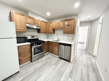 92 Hammond Street, Boston, Massachusetts, 3 Bedrooms Bedrooms, 5 Rooms Rooms,1 BathroomBathrooms,Residential Lease,For Rent,Hammond Street,72465791